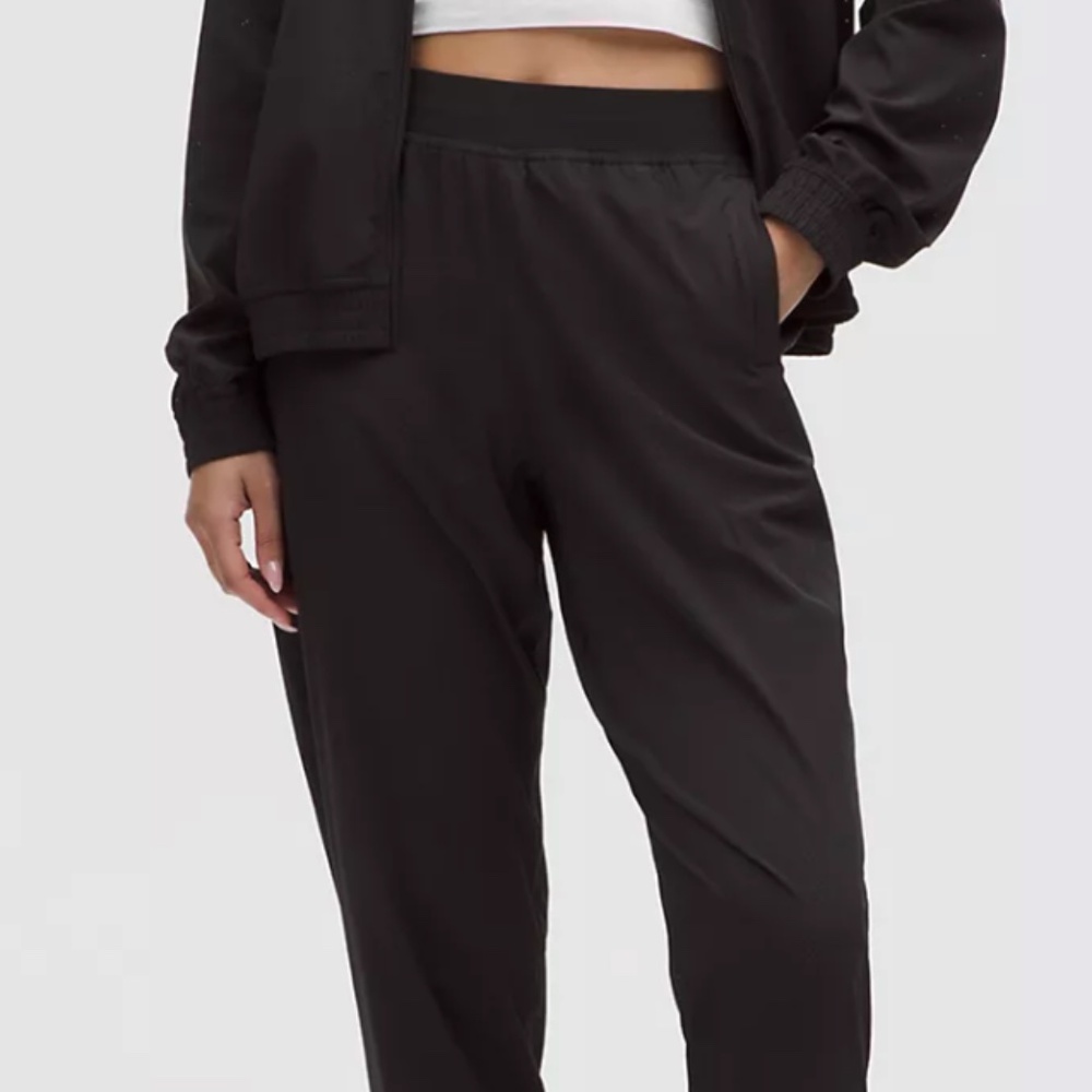 Lululemon Adapted State Perforated High-Rise Jogger - Size 6 - Picture 4 of 5